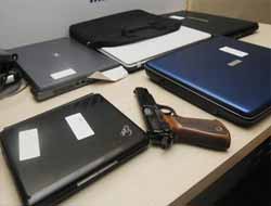 Mersin'de Fuhuş Operasyonunda Anne Kız Gözaltına Alındı