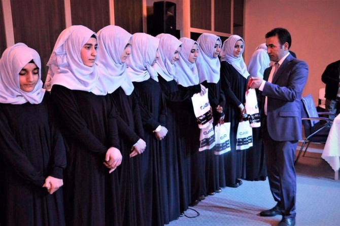 Hafızlık programını tamamlayan öğrenciler ödüllendirildi