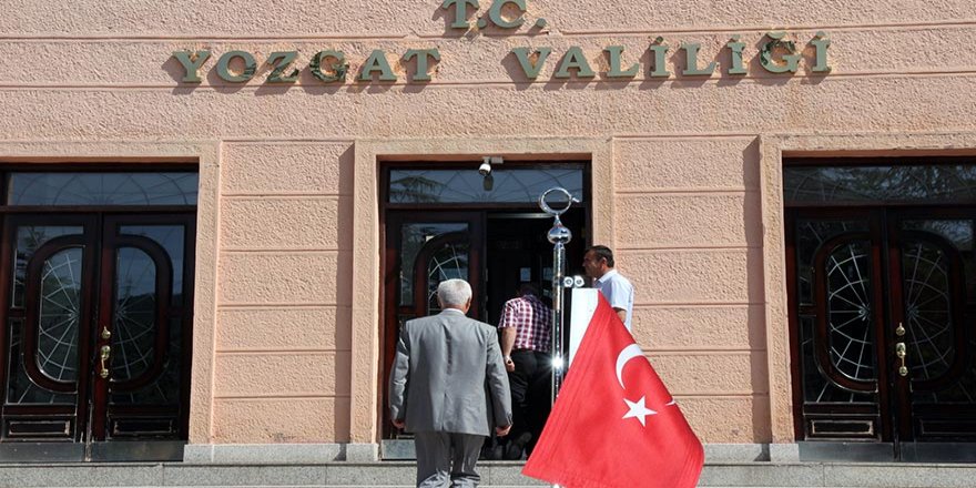 Yozgat'ta 2 vali yardımcısı görevden uzaklaştırıldı