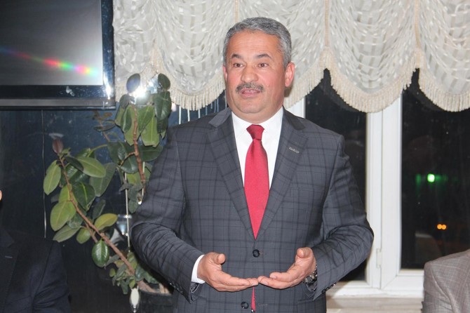 "Kardeşimi yeğenimi işe alayım seninkini ötekileştireyim olamaz"