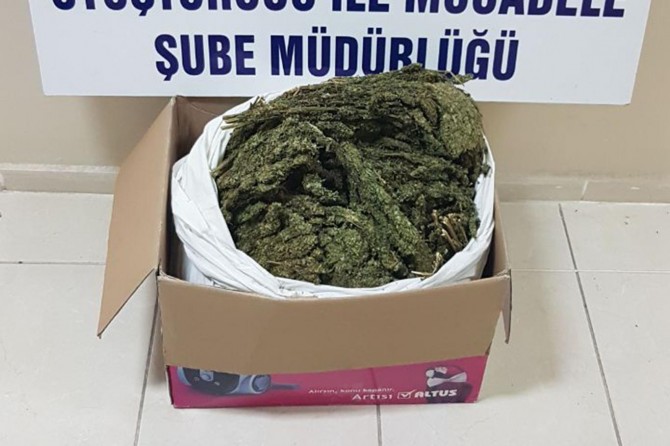 Yolcu otobüsünde esrar ele geçirildi