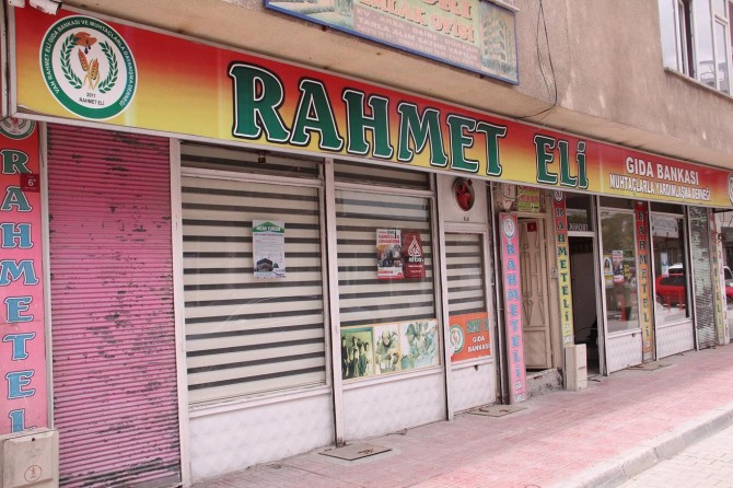 Komaleya Rahmet Eliyê ji 351 malbatan re alîkarî kir