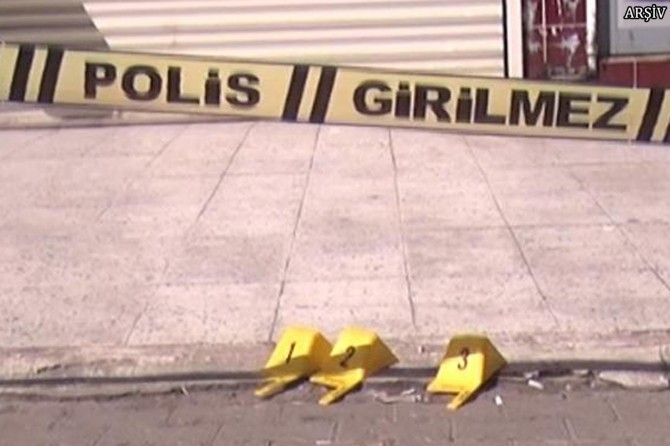 Polis aracına saldırı