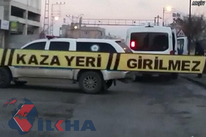 Otomobîl li dîwêr qelibî: 5 birîndar