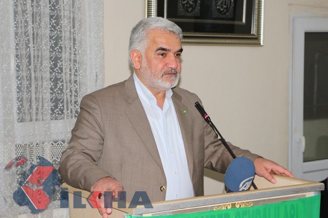 “The only demand of us and our nation is a whole new constitution”