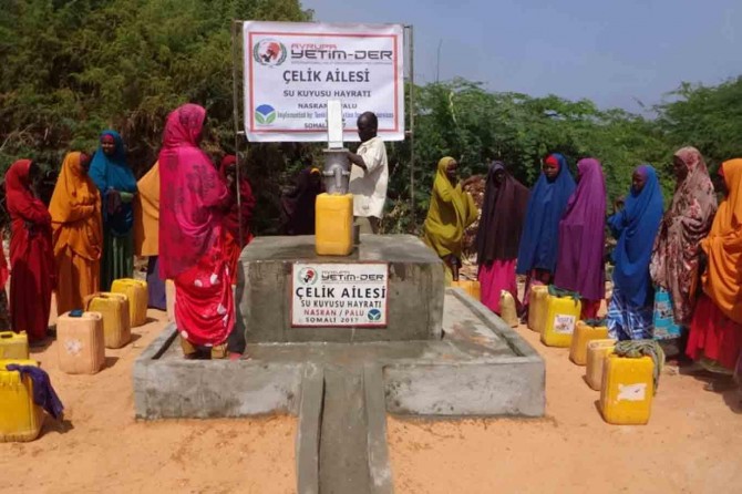 Avrupa Yetim-Der Somali'de su kuyuları açtı