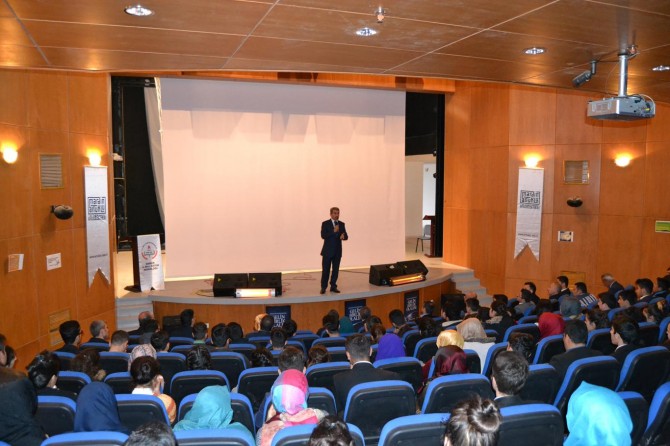 YGS'ye girecek öğrencilere moral programları