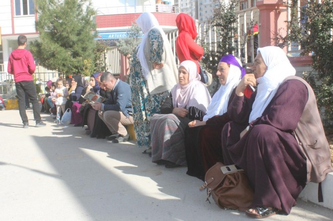 Öğrenciler ter döktü veliler dua etti