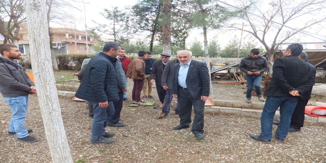 HÜDA PAR heyeti fırtınada zarar gören vatandaşları ziyaret etti