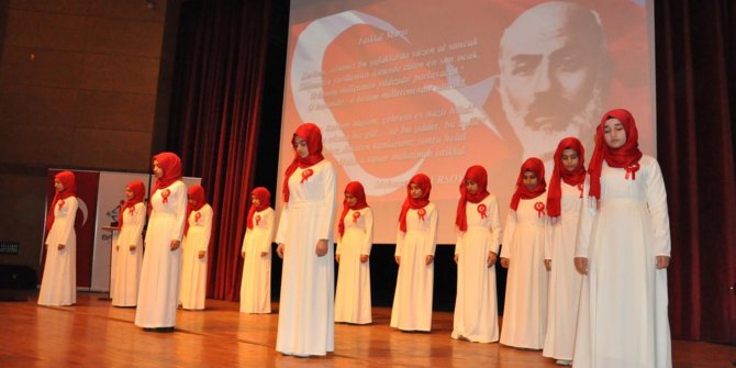 Mehmet Akif Ersoy Batman'da anıldı