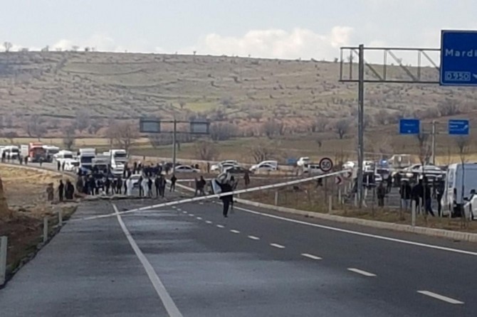 Yola döşenen mayın infilak ettirildi: 2 asker hayatını kaybetti