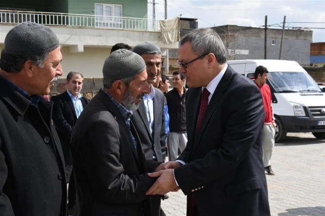 Vali Deniz köyleri ziyaret edip incelemelerde bulundu