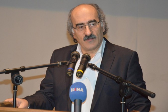 "Şehit toplumunun önderliğini ve rehberliğini yapandır"