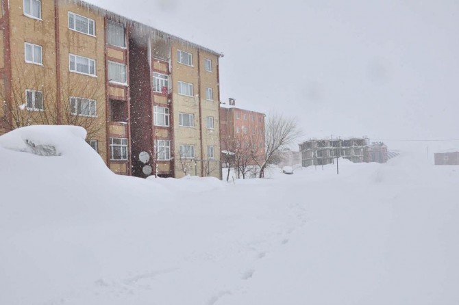 Bitlis'te 90 köy yolu ulaşıma kapandı