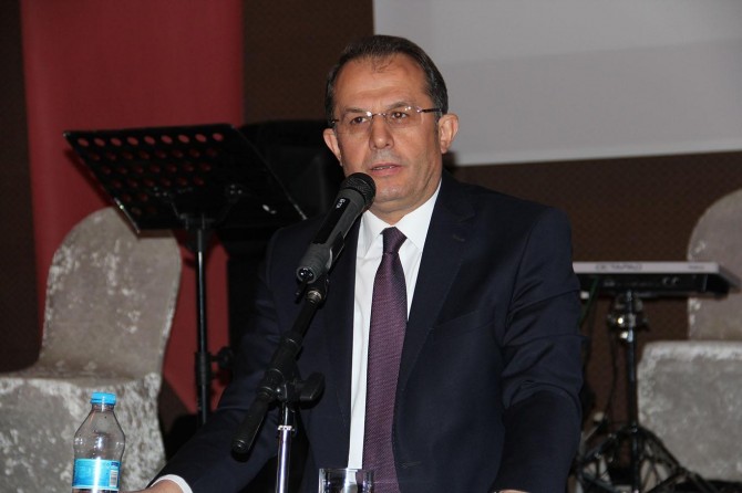 "İnsana yapılan her hizmet kutsaldır"