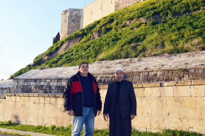 Antep Kalesi’ne baktıkça Halep’e olan özlemimizi gideriyoruz