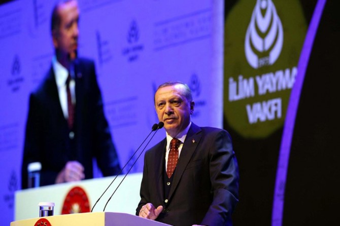 “Kîna çendîn salan a li dijî Mislimanan vedireşin”