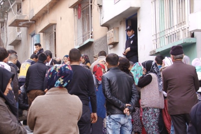 Gaziantep Şahinbey’de salıncak ipi boğazına dolanan çocuk hayatını kaybetti