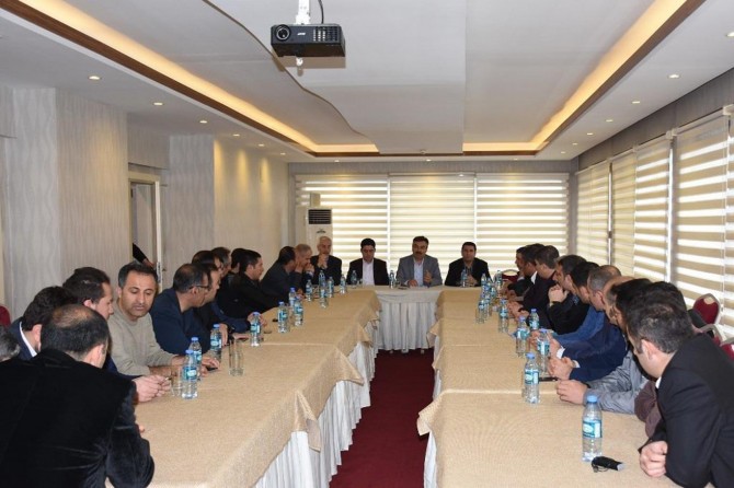 Müftü Erhan imam-hatip okul müdürleriyle bir araya geldi