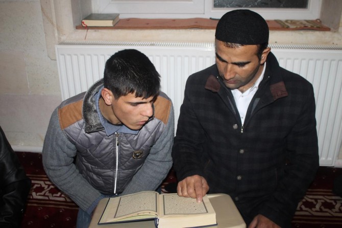 Eşqa Qur’anê ya xortê astengdar