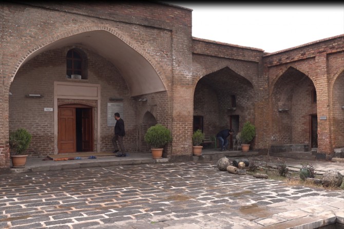 “Medreseya Sor divê bê restorekirin”