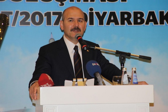 Bakan Soylu STK ve kanaat önderleriyle bir araya geldi
