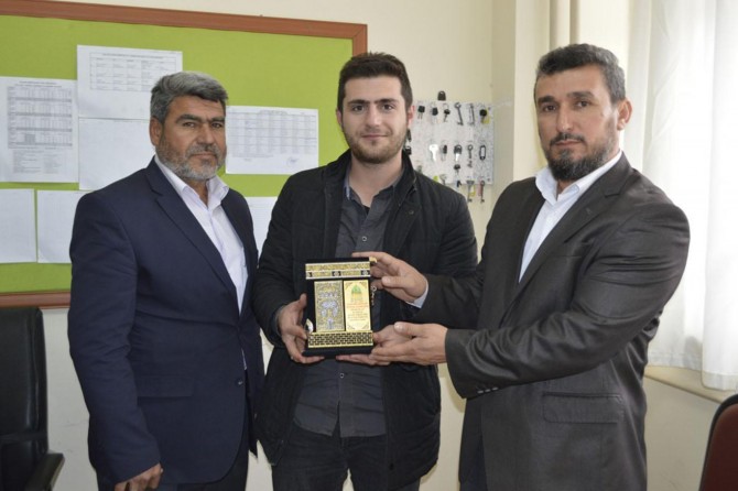 Siyer Sınavı’na katkıda bulunanlara hediyeler verildi