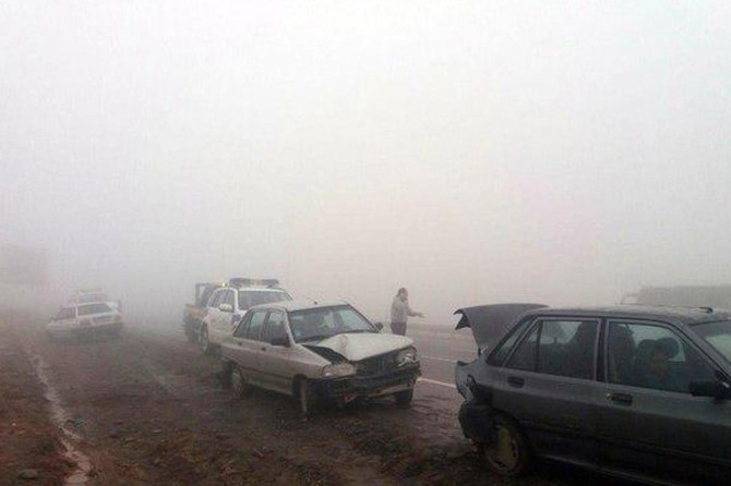 İran'da zincirleme kaza: 89 yaralı