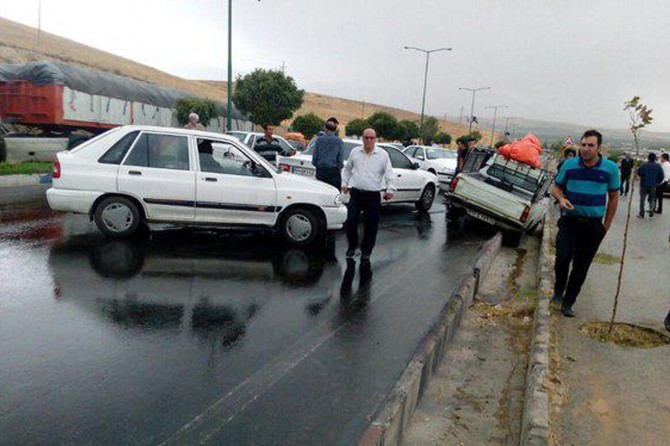 Li Îranê qezaya zincirî: 89 birîndar