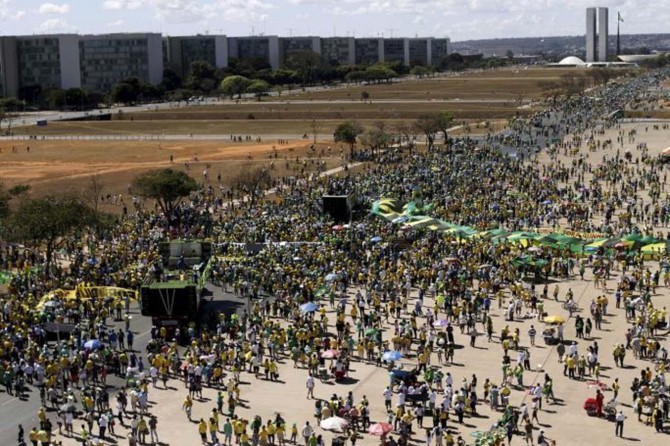 Brezilya'da yolsuzluk protestoları
