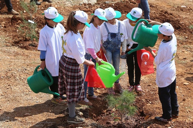 11 bin fidan toprakla buluştu