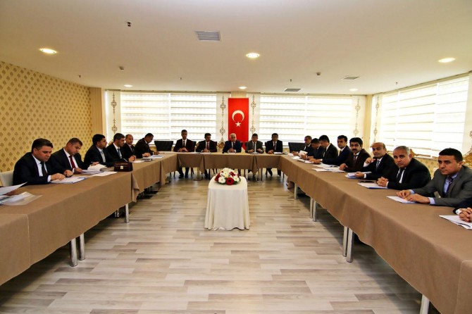 Diyarbakır İl Müdürü Aslan, ilçe milli eğitim müdürleriyle bir araya geldi