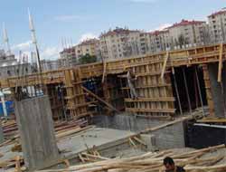 Okullar Yeni Eğitim Sezonuna Yetiştirilmeye Çalışılıyor