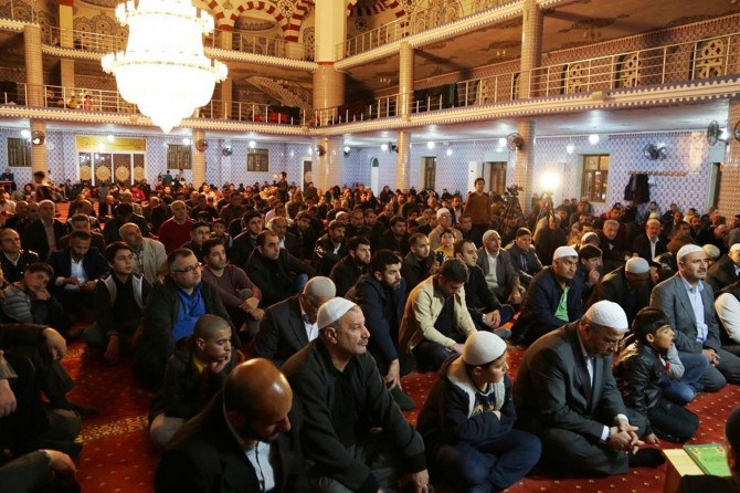 Qendîla Regaîbê li welêt bi diayan hat îhyakirin