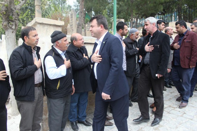 HÜDA PAR heyeti Güneş ailesinin cenazesine katıldı