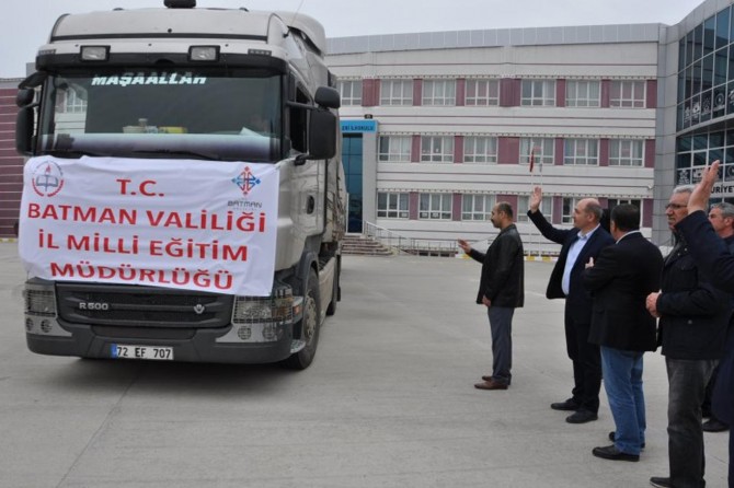 Suriyeli çocuklara eğitim yardımı gönderildi