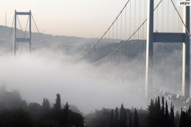 İstanbul Boğazı gemi geçişlerine kapatıldı