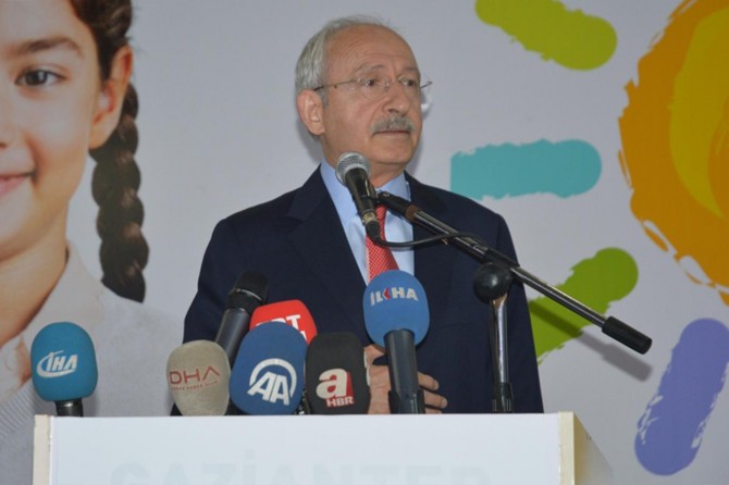 Kılıçdaroğlu: Suriyeliler burada eğlenip geziyor bizim gençlerimiz El-Bab'ta şehit oluyor!