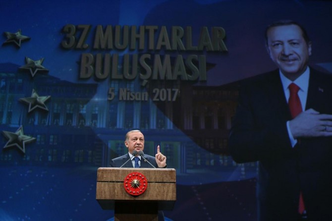 Dê dewlet prîma SGKyê ya mixtar û parêzvanên ewlehiyê razîne