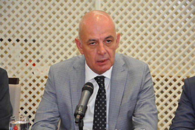 Batman Belediye Başkan vekili çalışanları uyardı