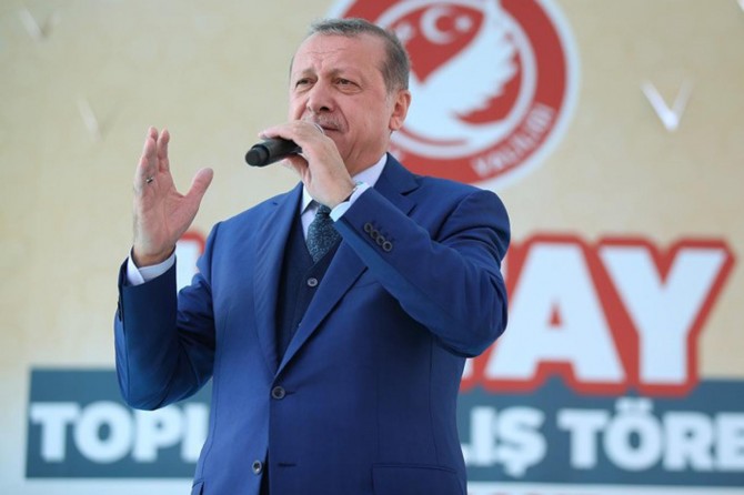 "Türkiye çok acılar çekerek bugünlere ulaştı"