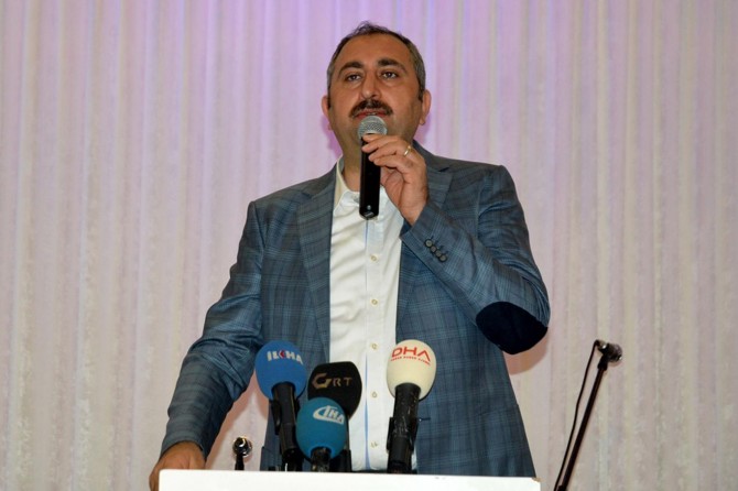 "Evet demek darbecilere karşı çıkmakla aynı anlamı taşıyor"