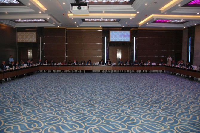 AB Bakanı Yardımcısı Şahin, STK'larla bir araya geldi