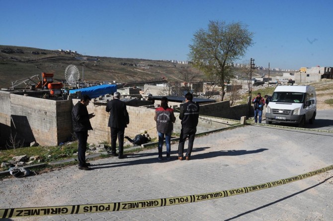 Boş arazide ceset bulundu