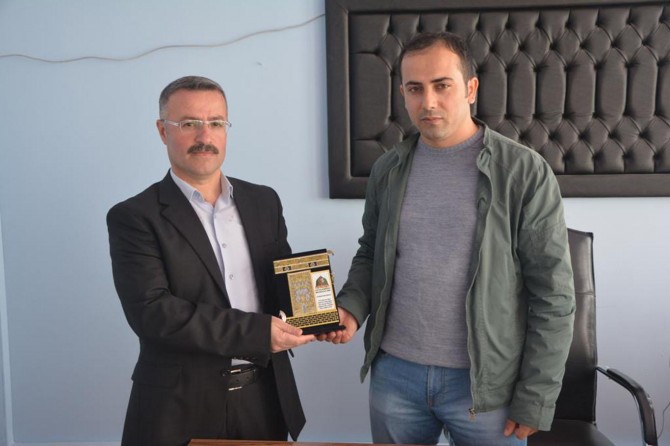 Siyer Sınavı’na katkı sunanlara hediye verildi