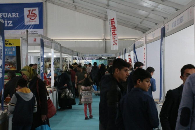 Şanlıurfa’da kitap fuarına büyük ilgi