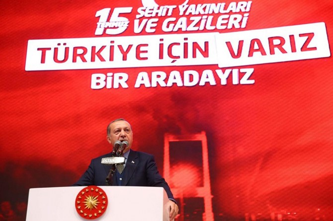 "Büyük milletlerin imtihanı da çetin olur"