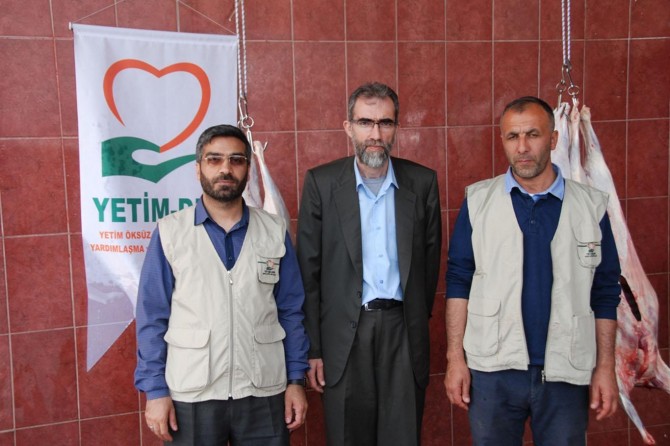 Ji Yetîm-Derê alîkariya goşt bike