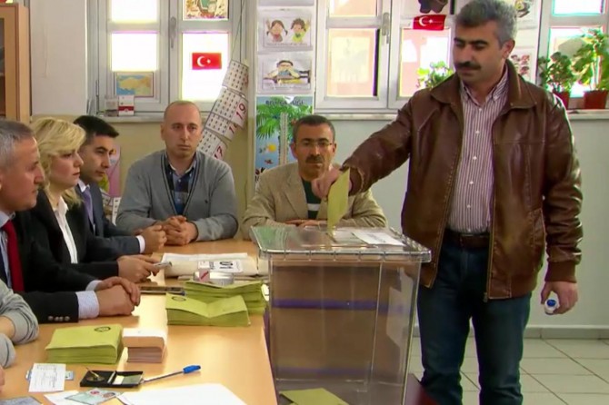 YSK'dan halkoylamasına ilişkin önemli bilgilendirme