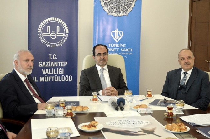 "Müslümanlar insanlığa örnek medeniyetler takdim etmişler"